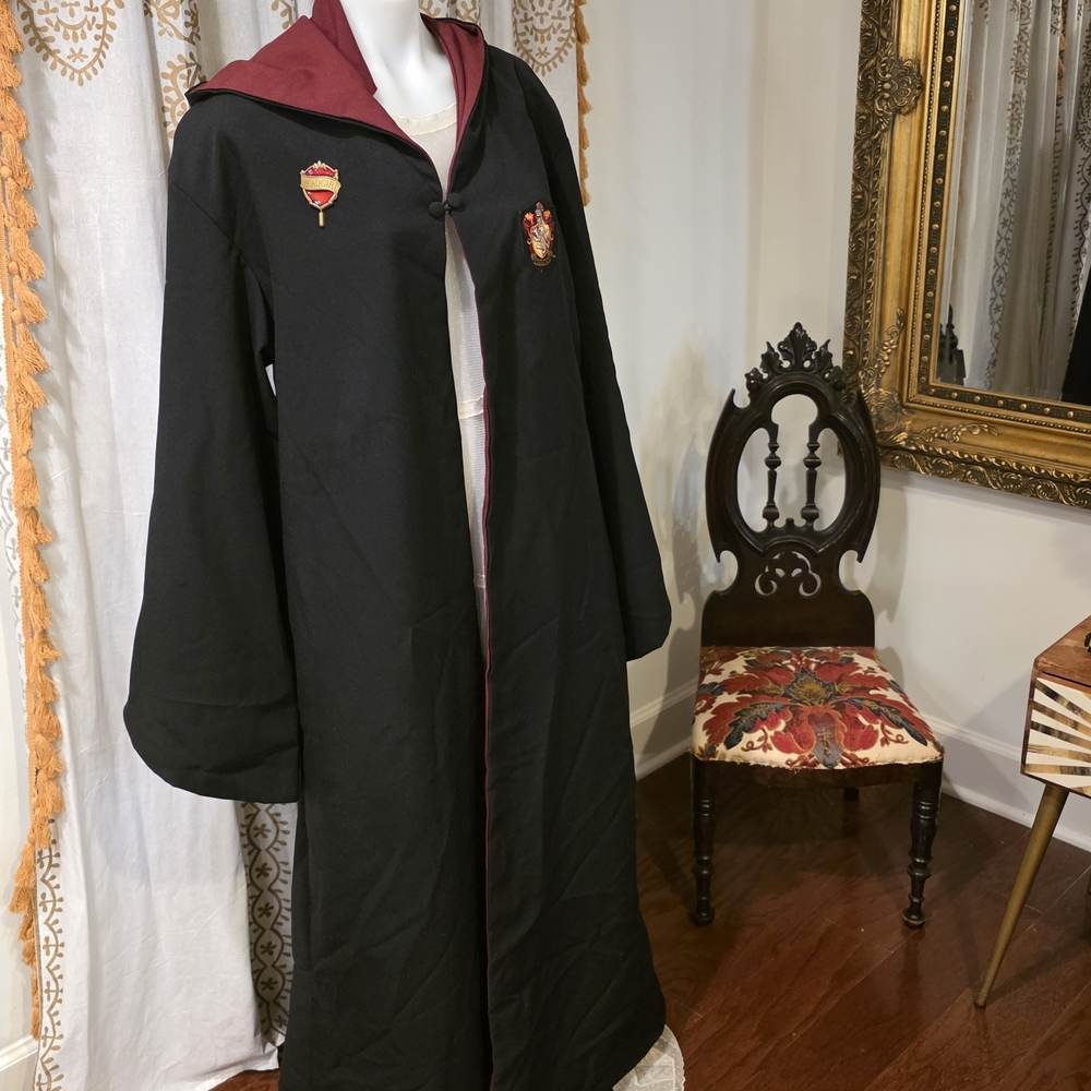 Official Universal Harry Potter Gryffindor Black Hooded Robe with Red Accents